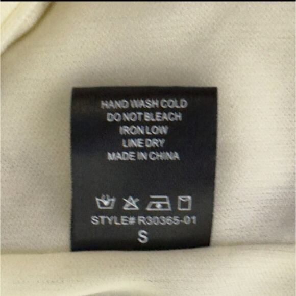 Third Bird Nest Cream and Floral 100% Rayon Flutter Sleeve Jumper Size Small - Picture 9 of 10